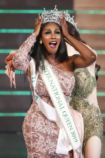 12184757-jazell-barbie-royale-miss-international.jpg
