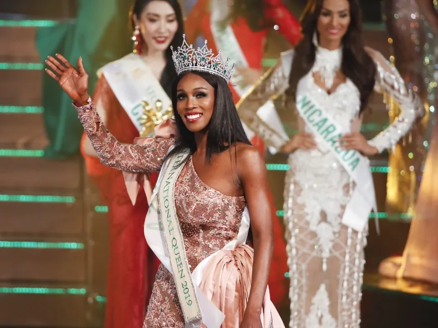 12184783-jazell-barbie-royale-miss-international.jpg