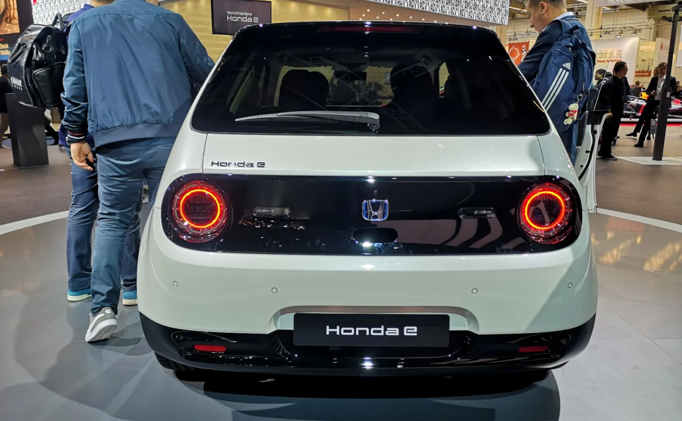 12588096-honda-e.jpg