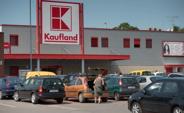 Kaufland przejmuje sklepy Tesco. Jest wniosek do UOKiK ws. nabycia powierzchni handlowych