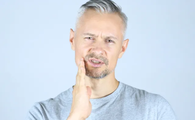 Może wywołać zapalenie mięśnia sercowego, uszkodzenie nerek, trzustki: próchnica