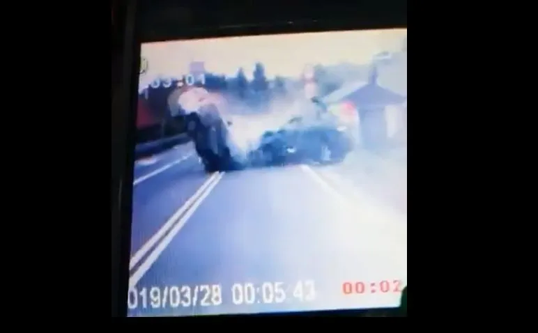 Pijany kierowca i wypadek pod Poznaniem. WIDEO mrozi krew w żyłach