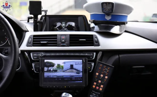 Uciekał trasą S8 pod prąd. Pościg przez dwa województwa, padły strzały