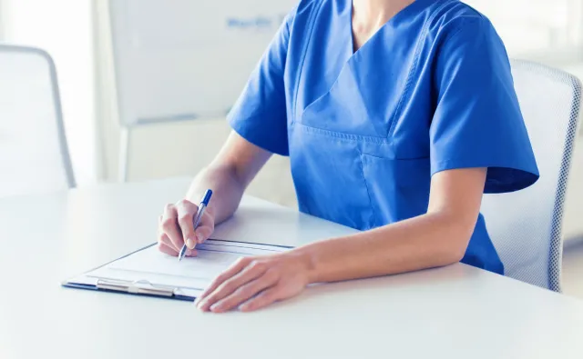 Lekarka na Facebooku: Mamy wojnę, ale zamiast żołnierzy na pierwszej linii frontu stoją lekarze