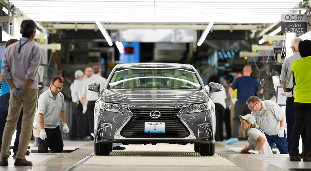 Co będzie tańsze: elektryk z dopłatą czy hybryda?