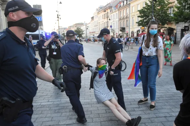 Policja o wydarzeniach w stolicy: To nieprawda, że pozbawiono zatrzymanych prawa do obrońcy