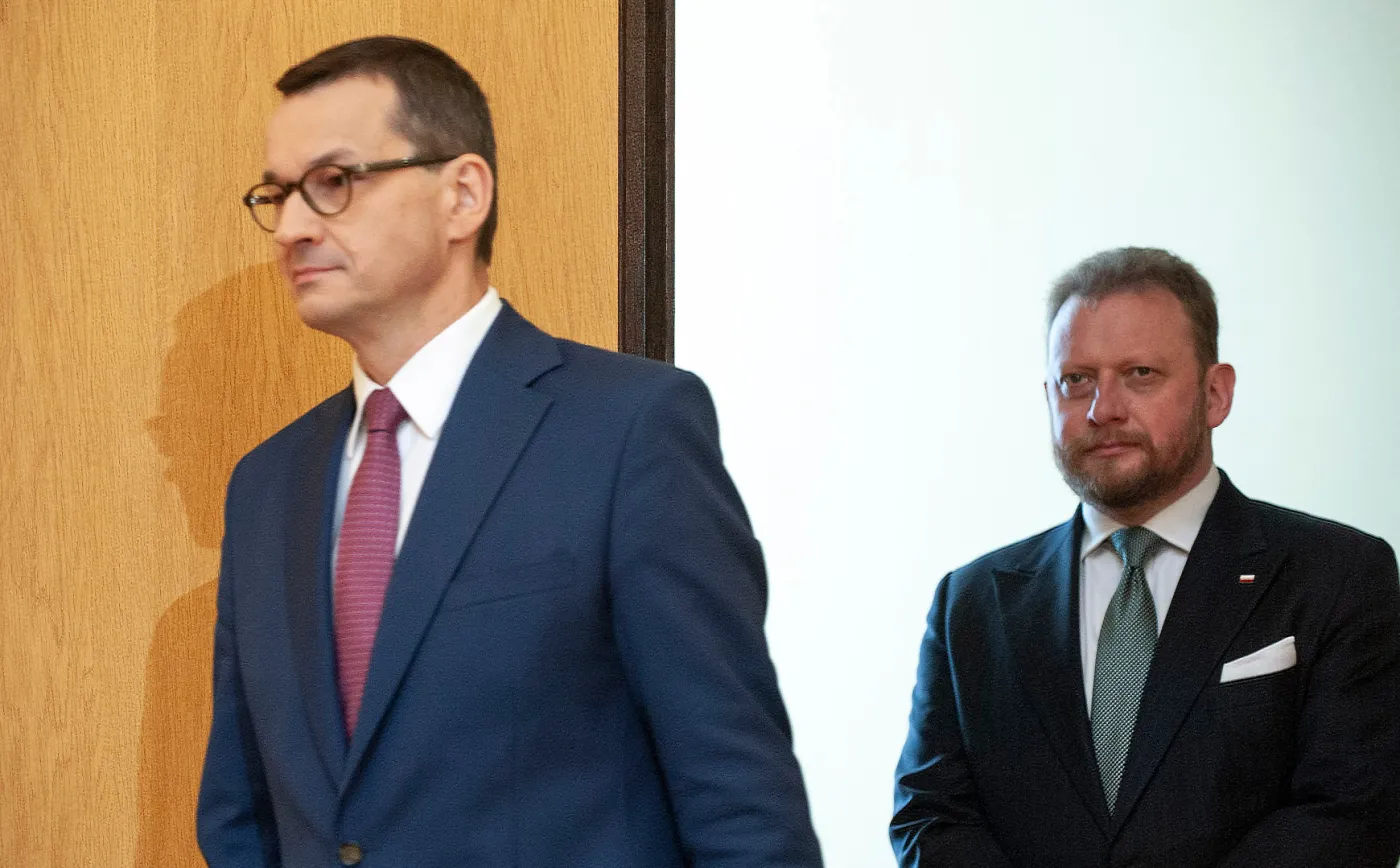 Jak władza walczy z koronawirusem? Działania prowizoryczne, improwizacja i brak procedur
