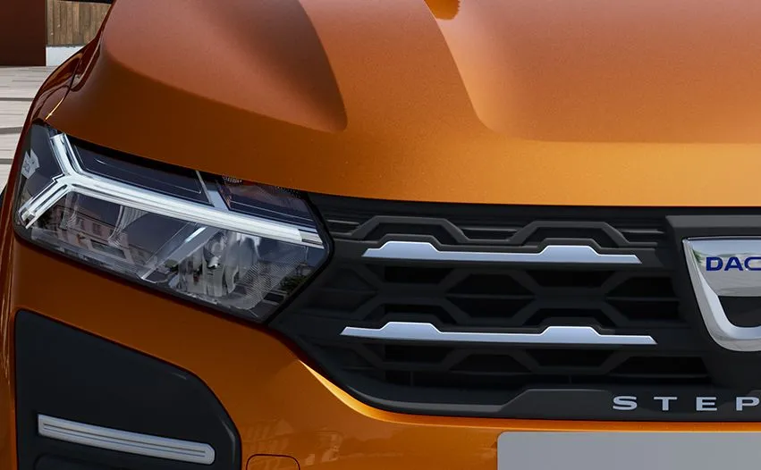 Dacia sandero, logan i stepway ujawnione. NOWE i tanie trio zaskakuje nie tylko stylem