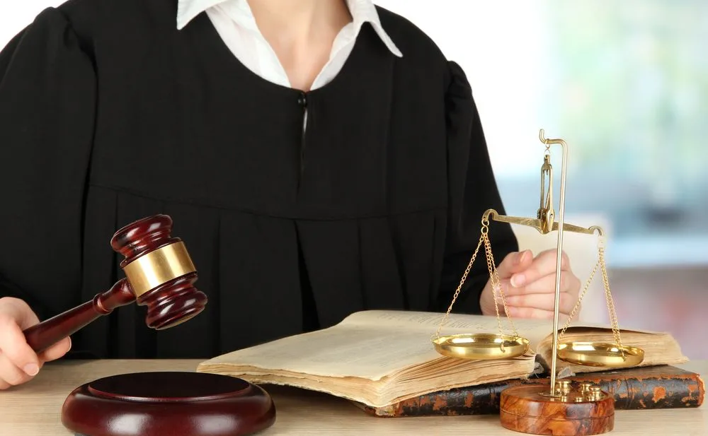 Sposób na chorowitych gangsterów? Sędzia z Poznania wpadł na pomysł, żeby...