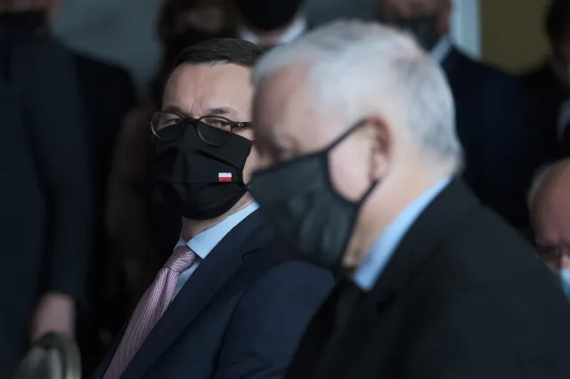 Najgorsze notowania rządu i premiera od objęcia władzy przez PiS w 2015 roku. SONDAŻ CBOS