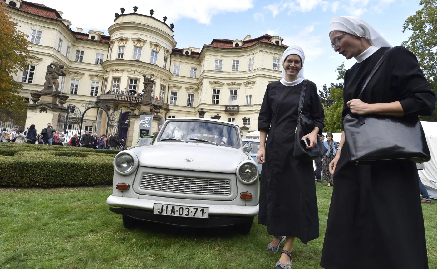 Trabantów więcej niż Tesli. Silniki dwusuwowe mają nowe życie