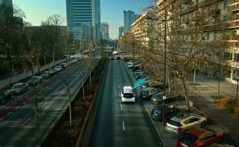 Nissan Leaf kontroluje auta w Warszawie