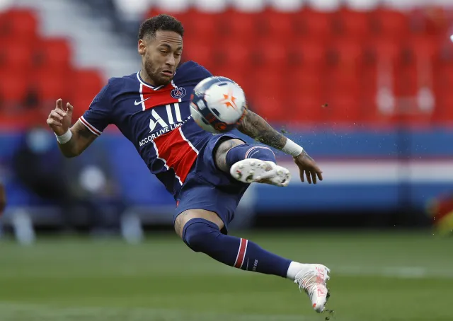 Neymar wyleciał z boiska. Porażka Paris Saint Germain w meczu na szczycie