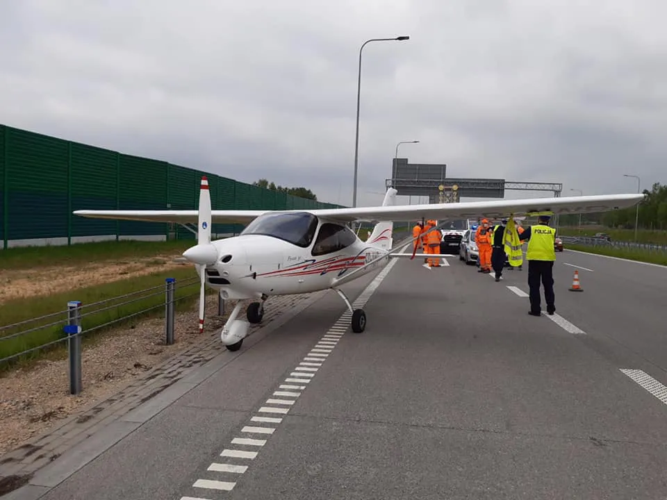 Awionetka wylądowała na autostradzie A1