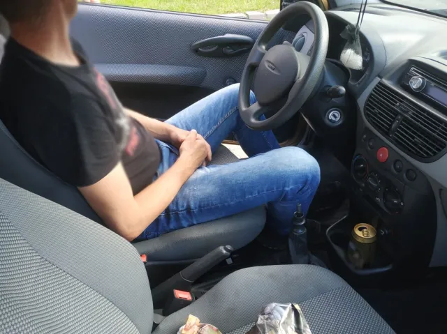 Wypił 30 piw i kierował fiatem. Otwarta puszka stała w uchwycie na napoje