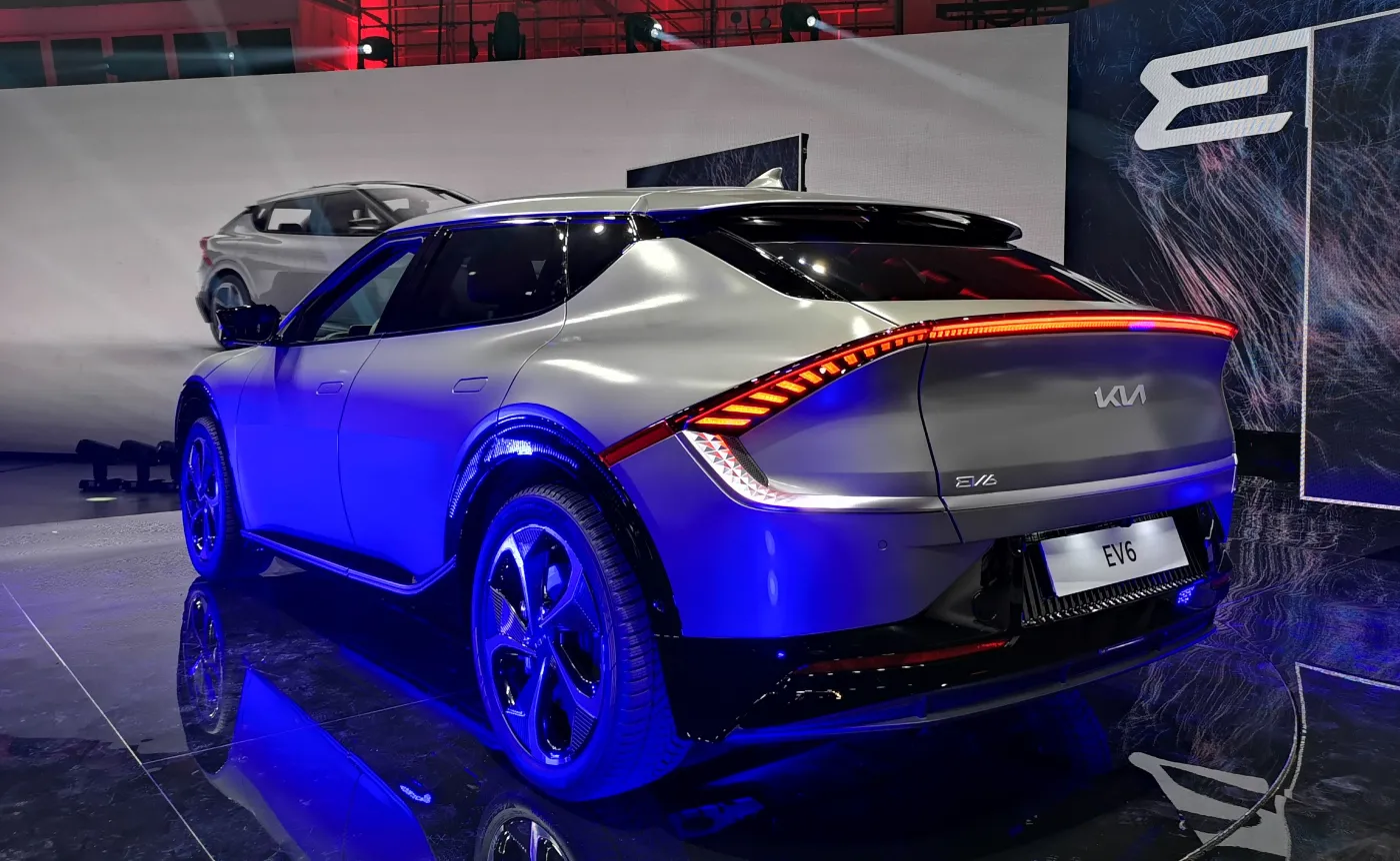 kia-ev6-37163780.jpg