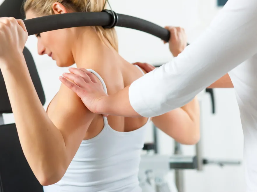 Trening w klubie fitness z fizjoterapeutą? To zaczyna być elementem "nowej normalności"