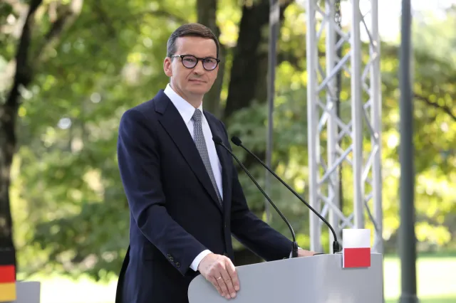 Co premier miał na myśli, gdy mówił o dezubekizacji