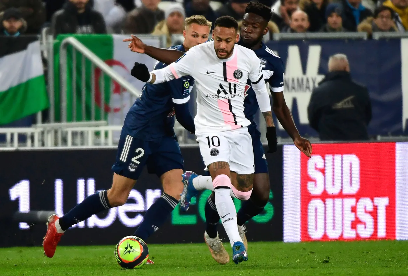 Neymar i Mbappe "rozmontowali" Bordeaux. 11. wygrana PSG [WIDEO]