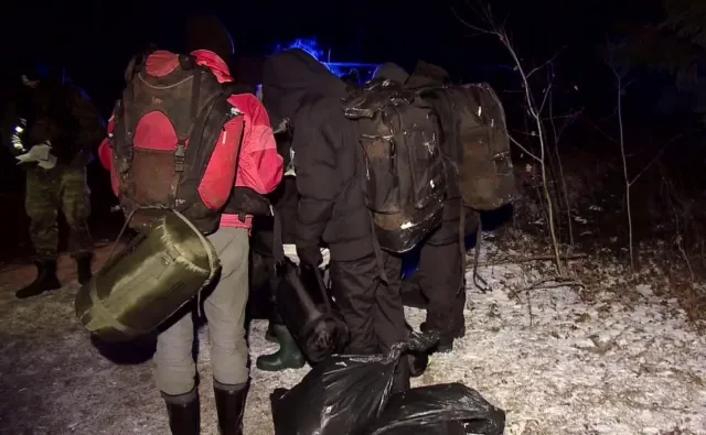 Grupa Granica odnalazła migrantów, którzy błąkali się w lesie w okolicy Narewki [WIDEO]