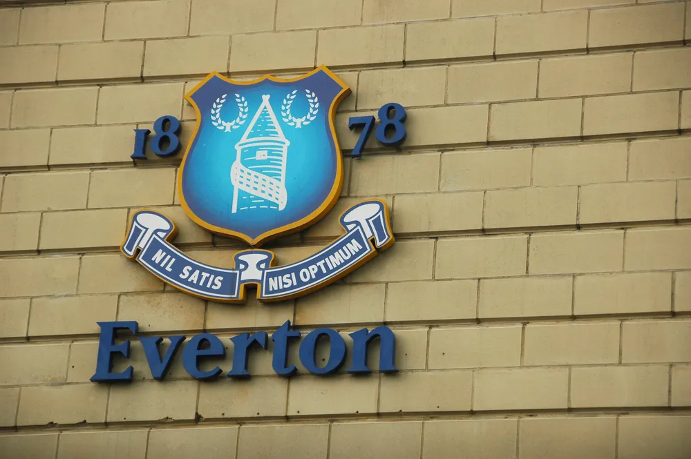 Mecz Burnley z Evertonem przełożony. Powodem zakażenia i kontuzje