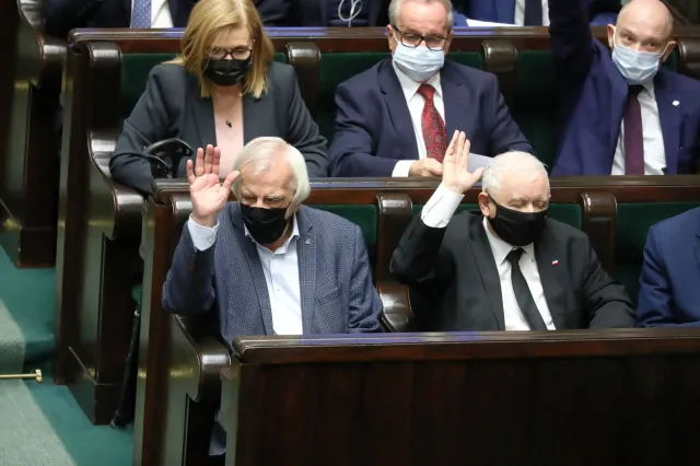 PiS nie rezygnuje z ustawy medialnej. Terlecki: Trzeba podjąć inne działania