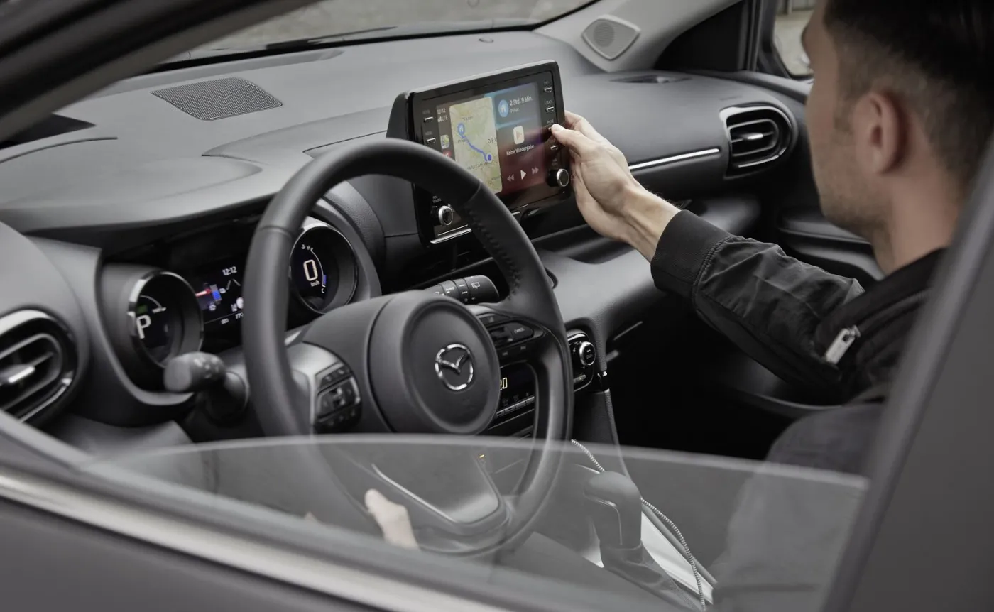 Mazda 2 nowej generacji została hybrydą