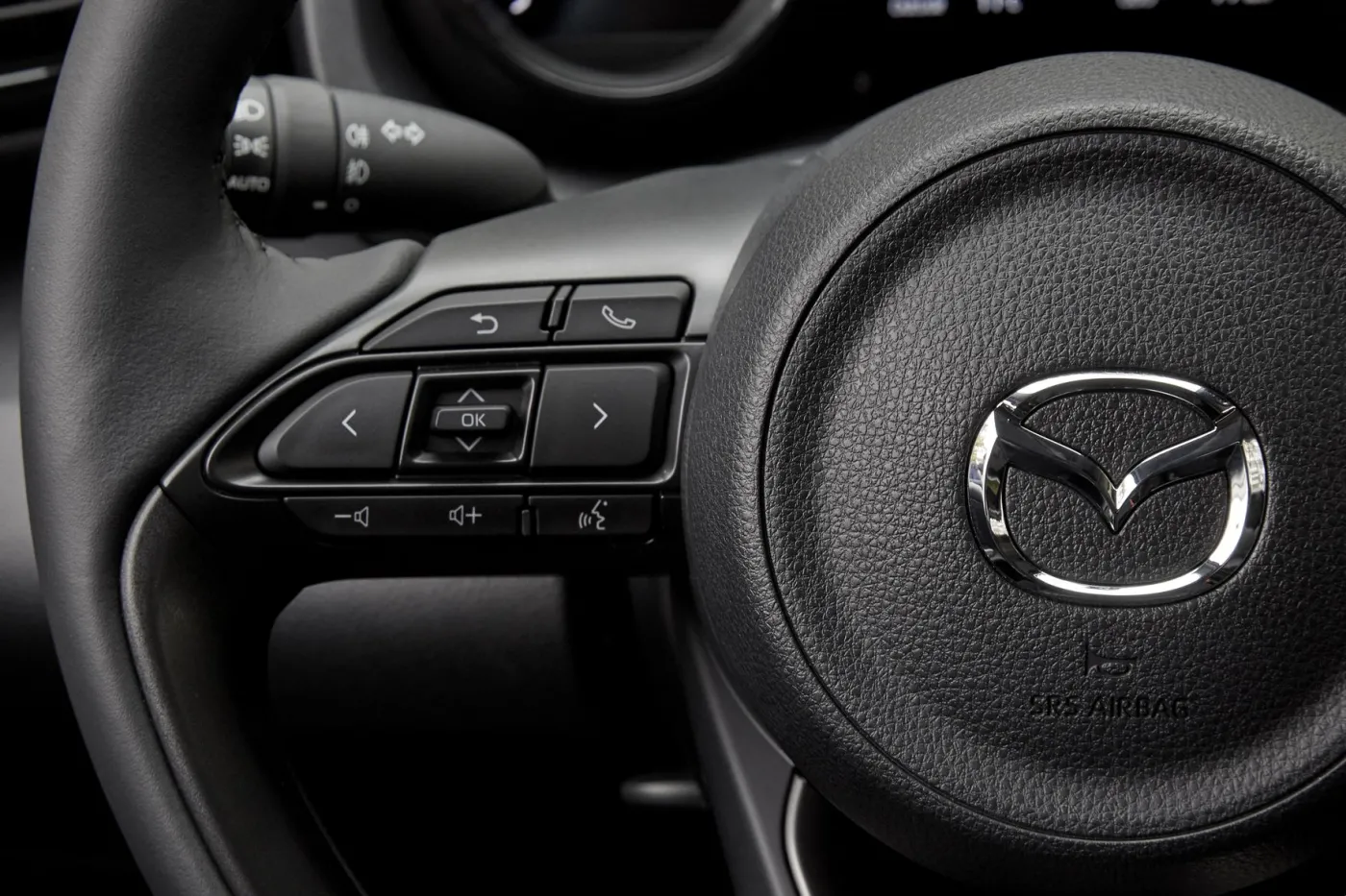 Mazda 2 nowej generacji została hybrydą