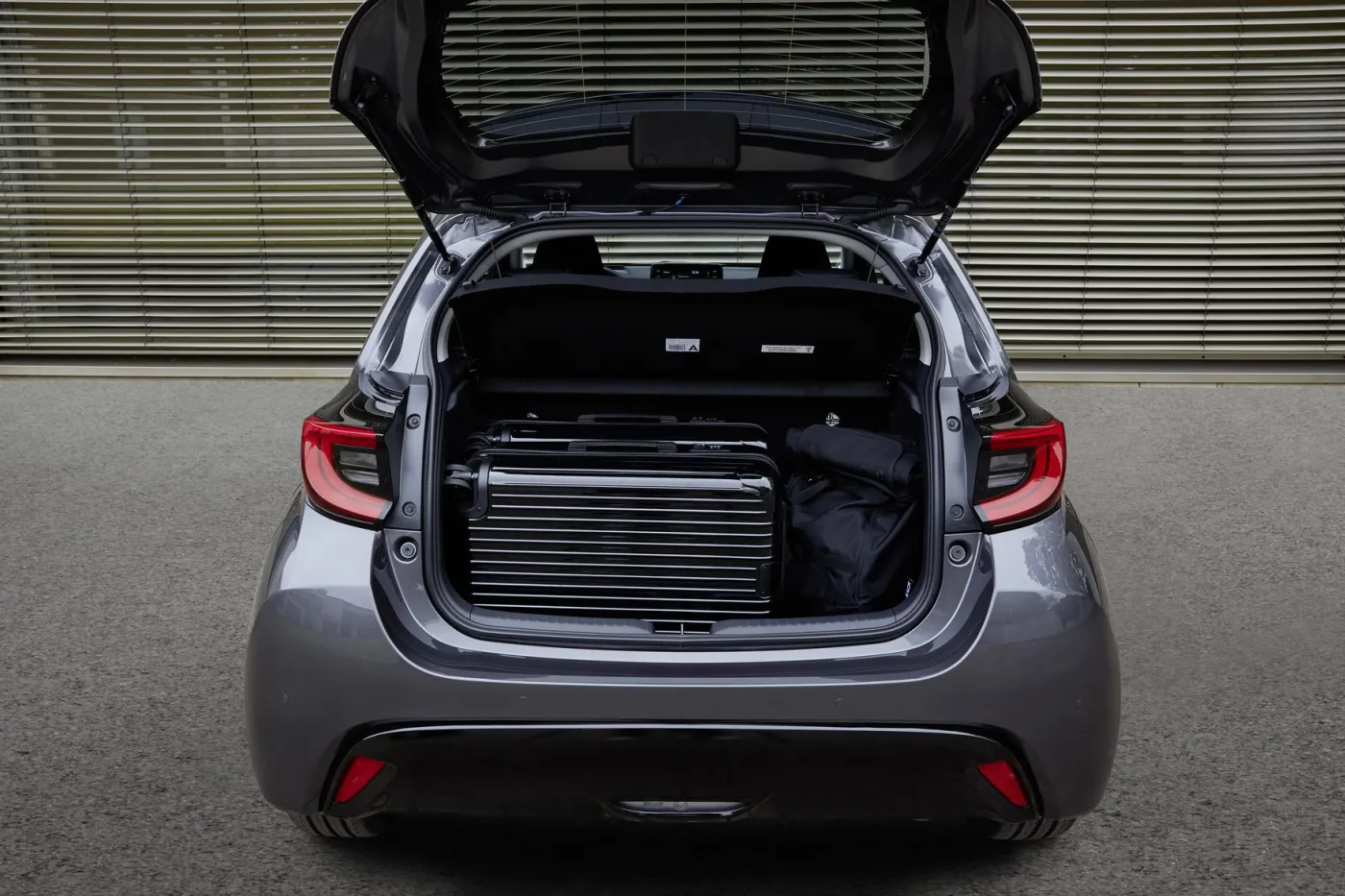 Mazda 2 nowej generacji została hybrydą
