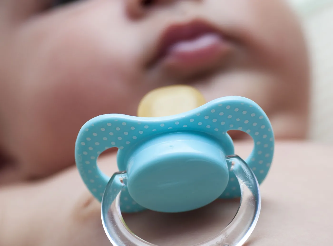 Smoczek dla maluszka - czy to dobry pomysł?