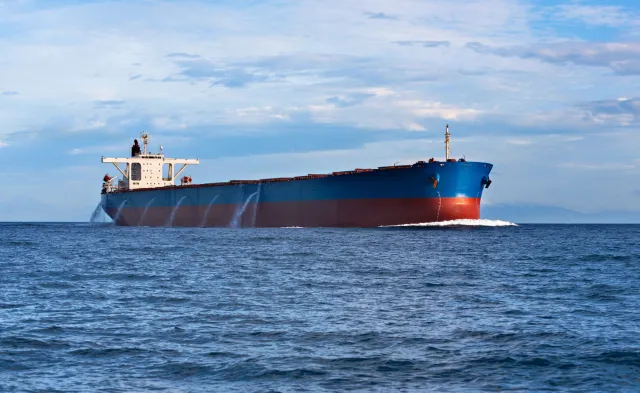 Grecki tankowiec zaatakowany przez piratów w Zatoce Gwinejskiej. Porwano 13 marynarzy