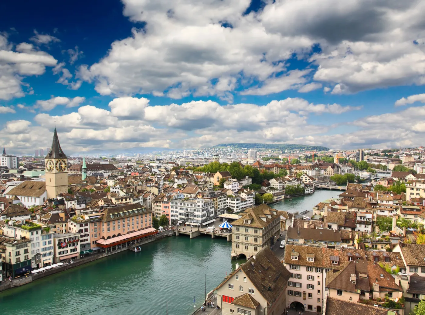 Polska o połowę tańsza od USA, Warszawa o 10 proc. droższa niż Praga. Najtańsze i najdroższe miasta i kraje