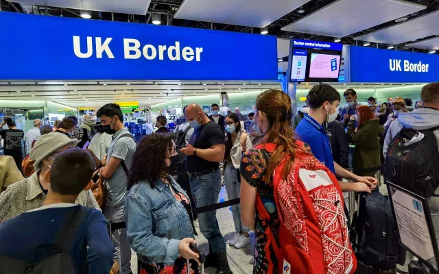 Miarka się przebrała (dosłownie). Lotnisko Heathrow wprowadza limit pasażerów
