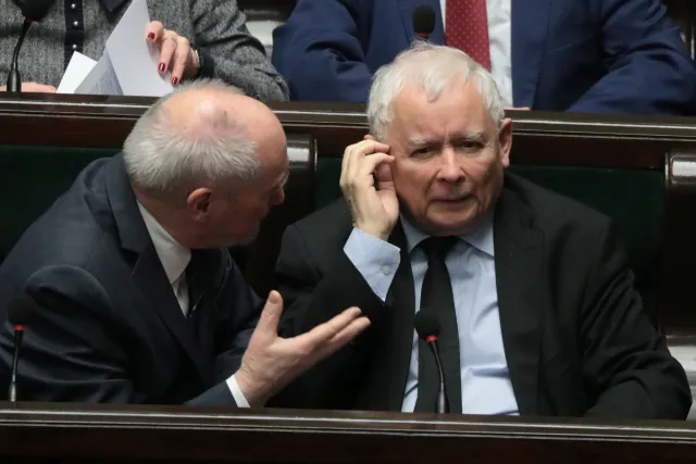 Awans Kaczyńskiego w rankingu zaufania. Prezes PiS wyprzedził Donalda Tuska