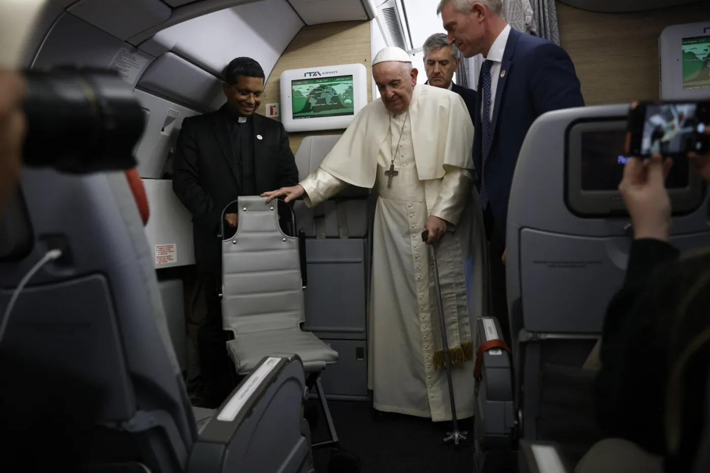 Franciszek chciałby pojechać na Ukrainę, ale jest jeden problem. Papież wyznał to w samolocie