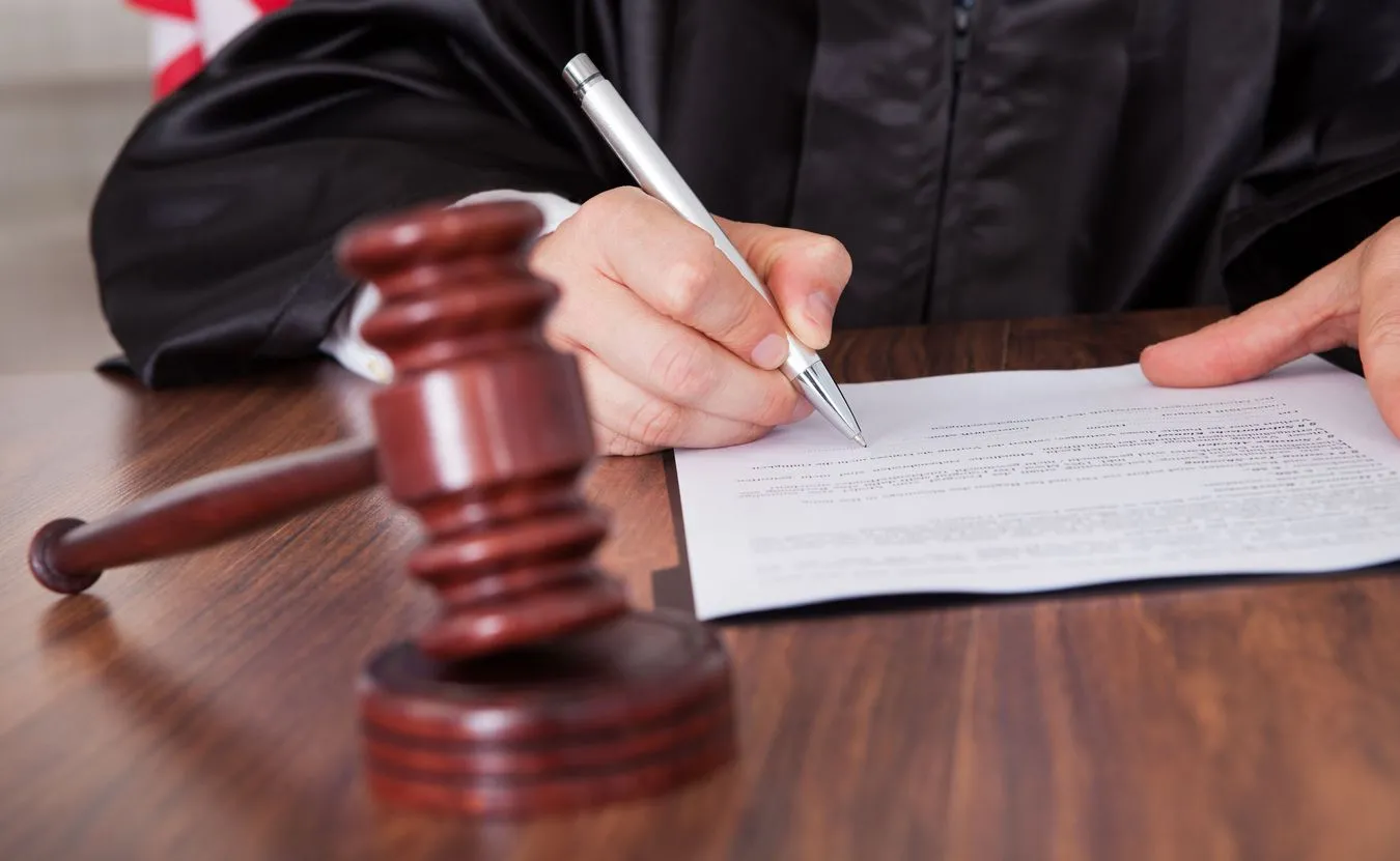 Żywiecka prokuratura odwoła się od wyroku w zawieszeniu za gwałt. Wśród sprawców syn polityka PSL