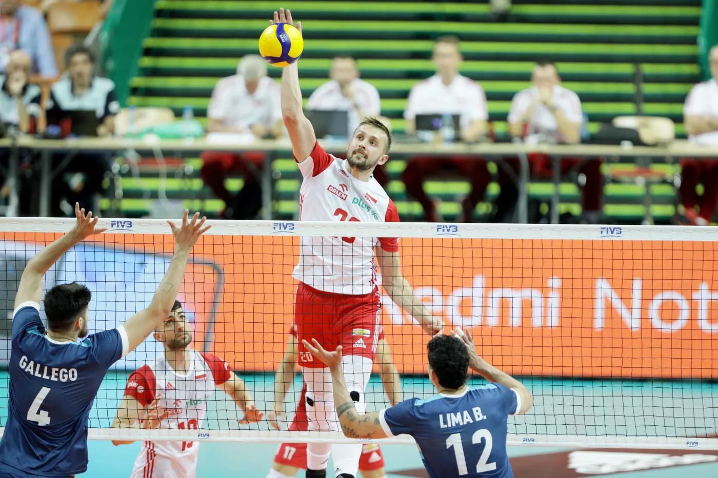 Marcin Janusz (2L) i Mateusz Bieniek (2P)