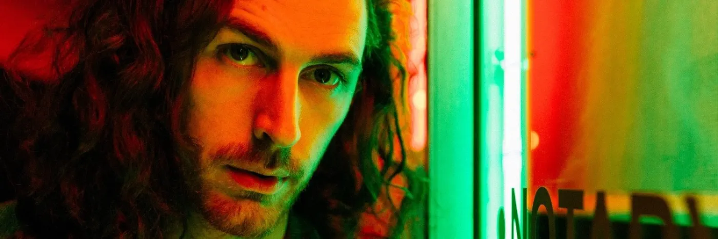 Hozier o prawach aborcyjnych - posłuchaj "Swan Upon Leda"