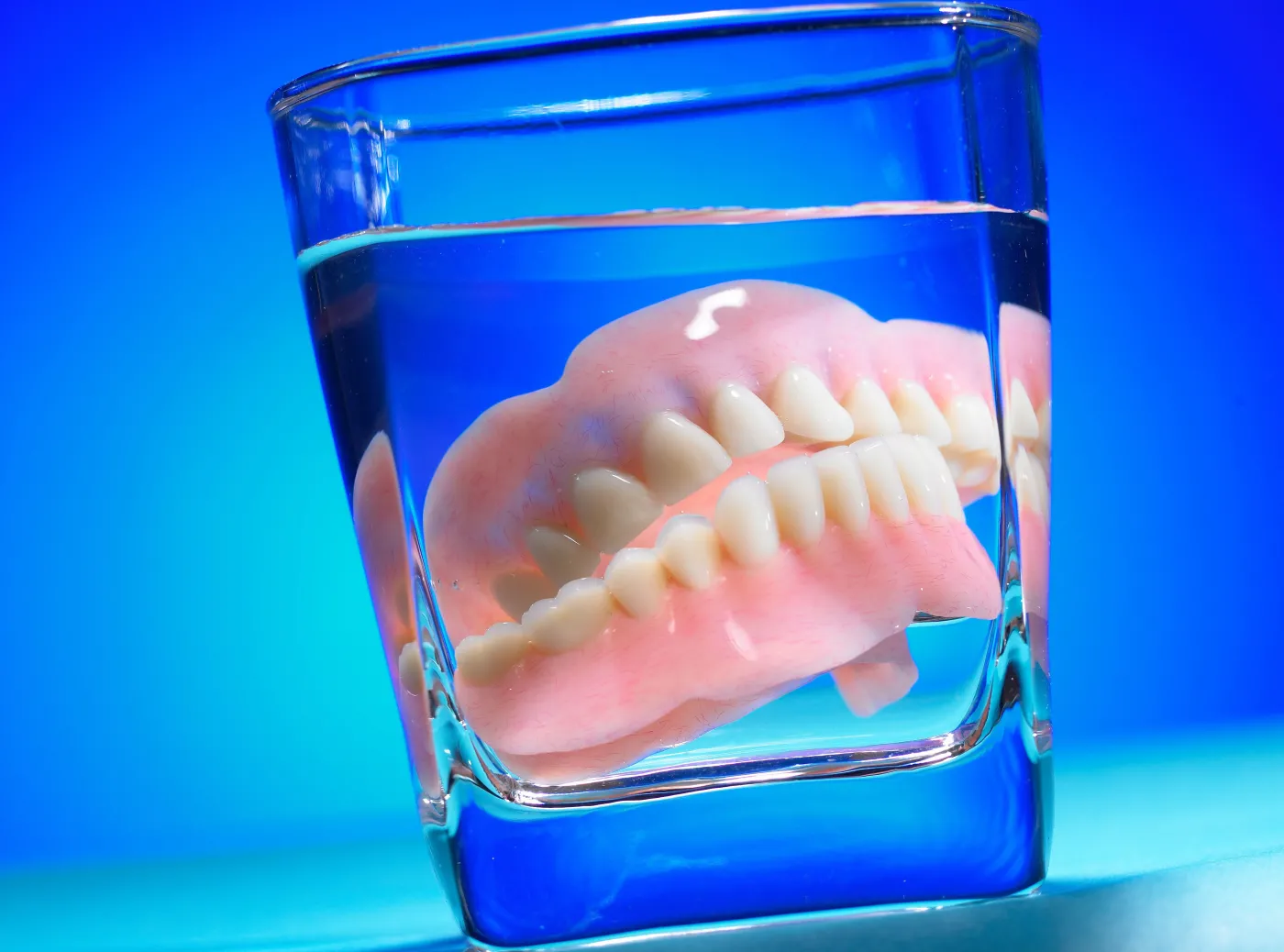 5 najpowszechniejszych mitów o protezie dentystycznej