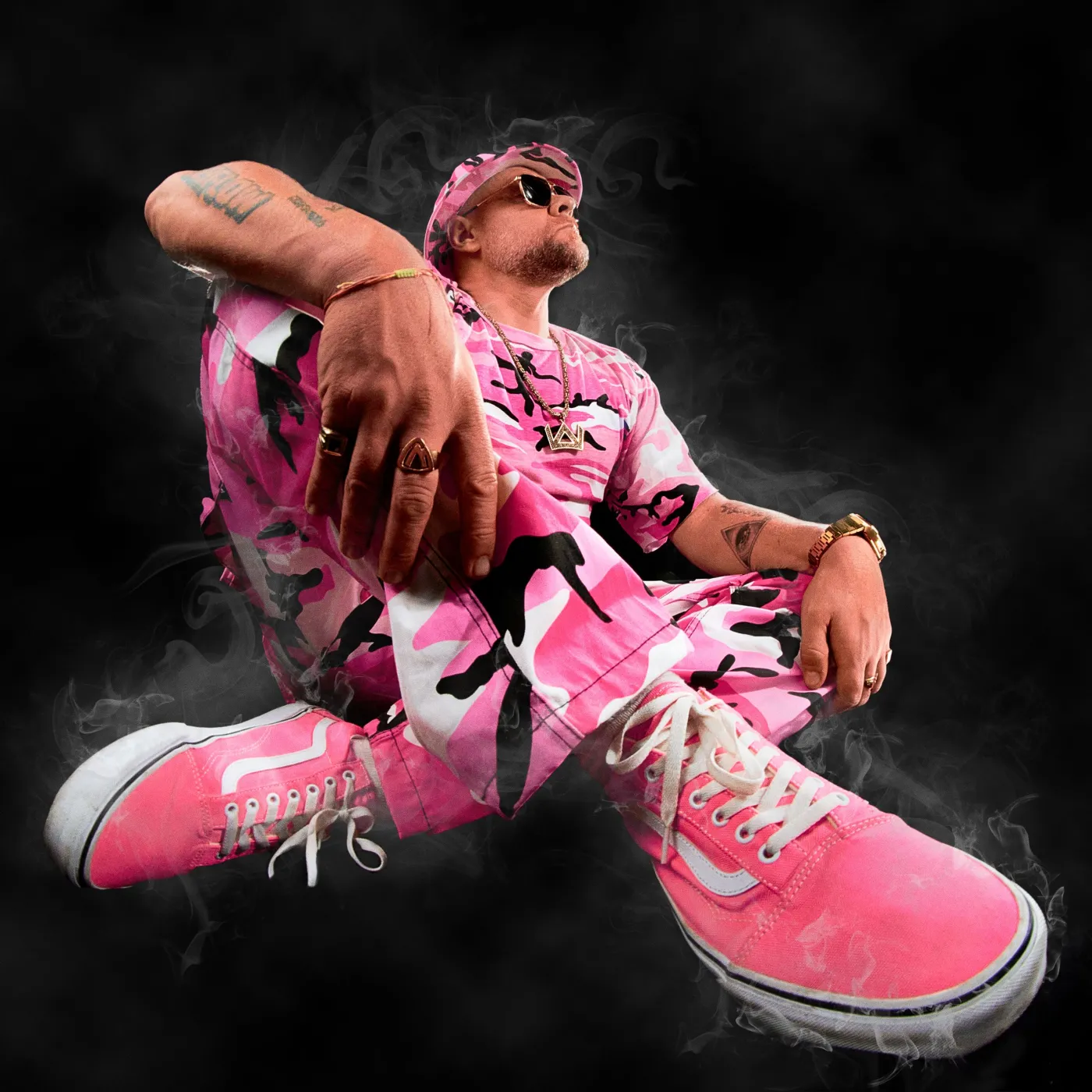 Tede zapowiada płytę i prezentuje nowy singiel “U-Targ Clan”