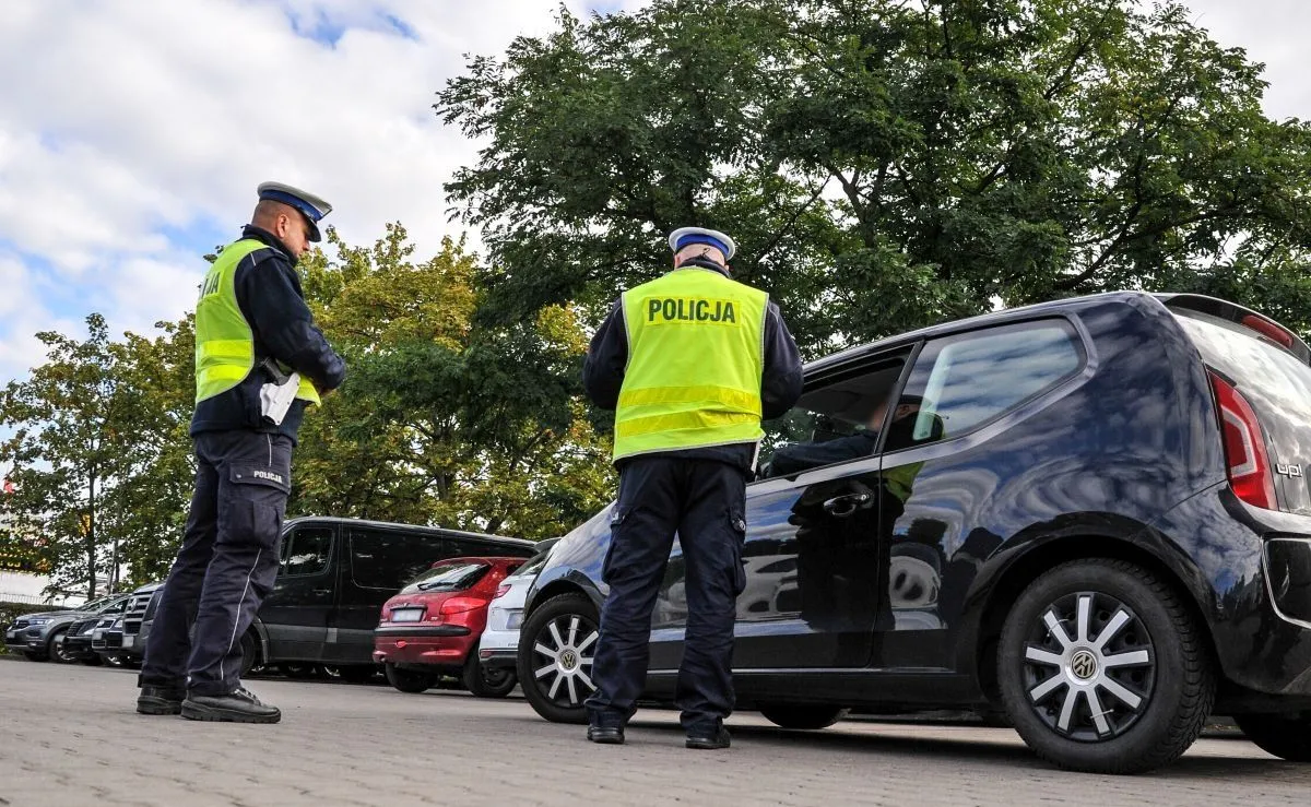 policja-37582499.jpg