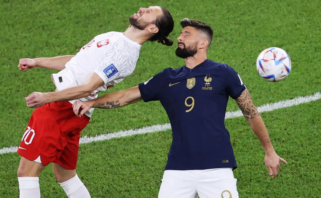 grzegorz-krychowiak-i-olivier-giroud-37640692.jpg