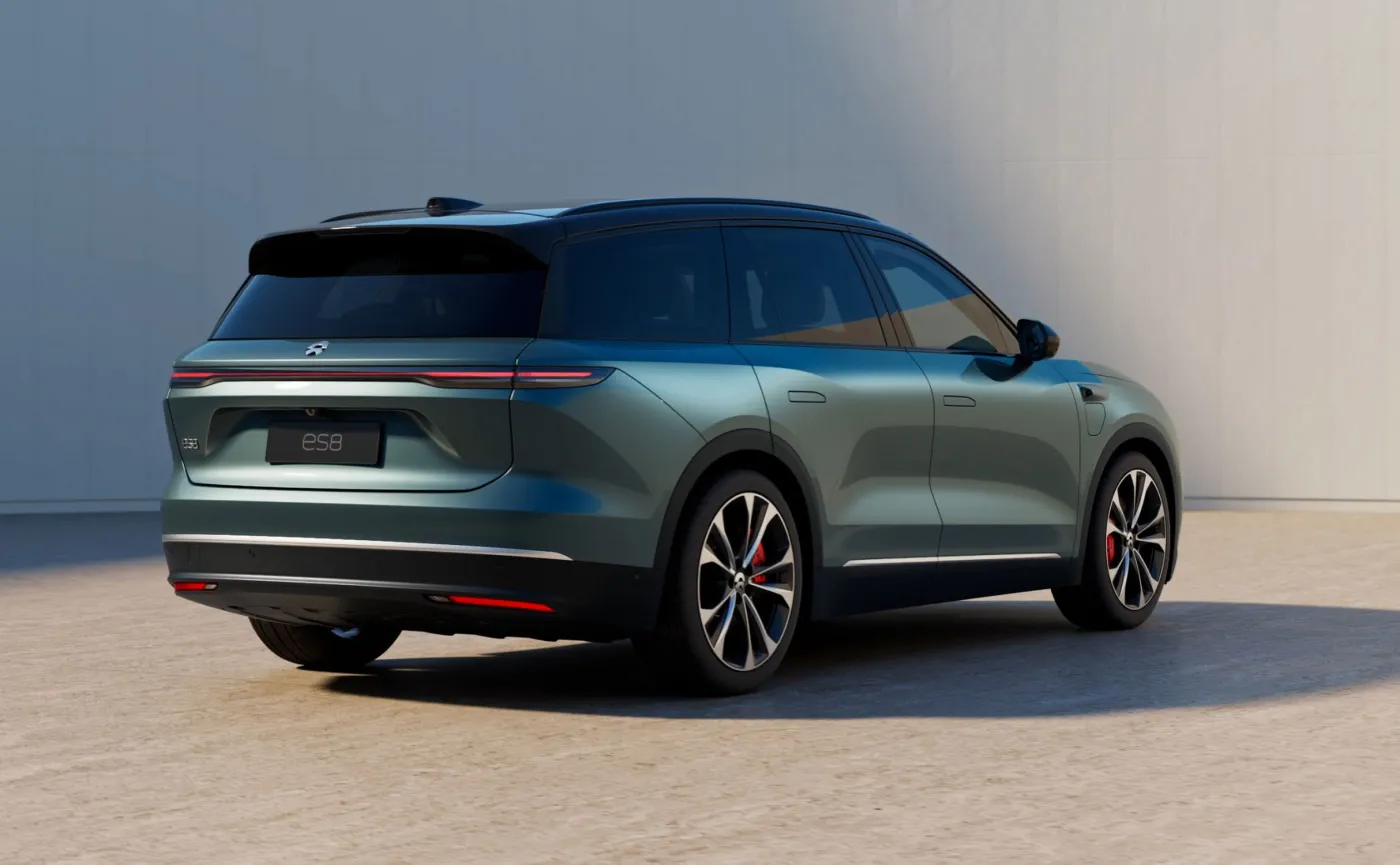 nio-es8-37666699.jpg