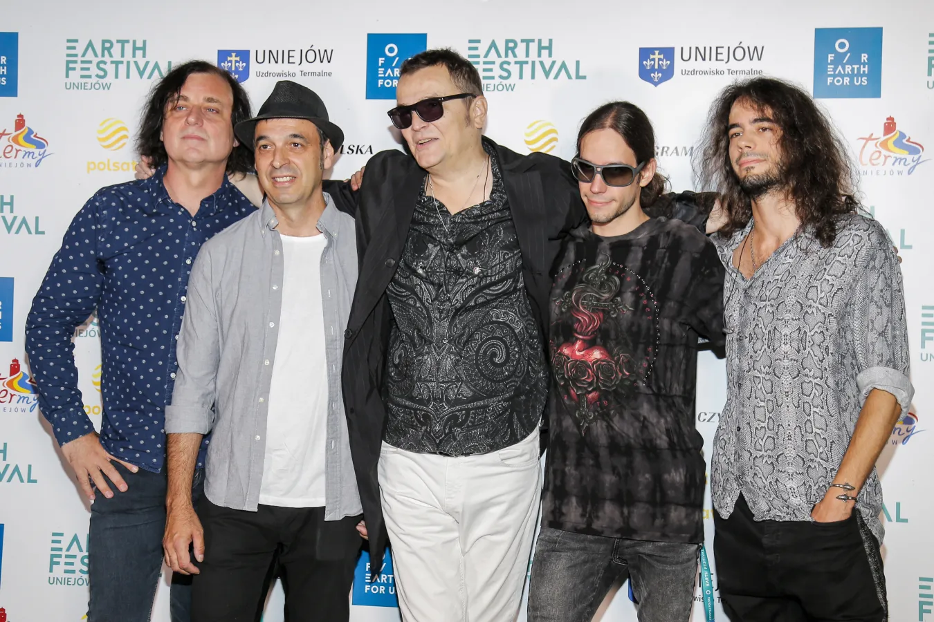 Wilki przedstawiają nowe nagranie i teledysk. Zobacz "Duchy"