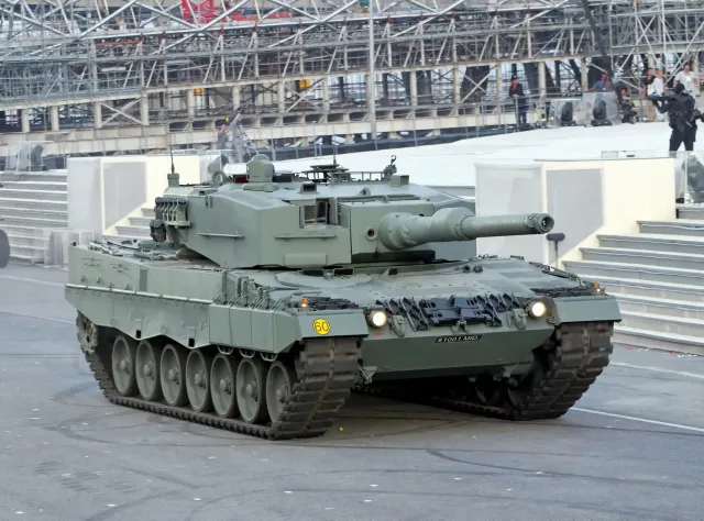 Polska dostarczy Ukrainie Leopardy bez zgody Niemiec? Scholz ma trzy opcje