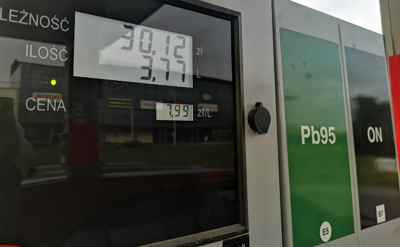 Polacy przepłacali za paliwo? "Najważniejsze, że te ceny nie wzrosły..."