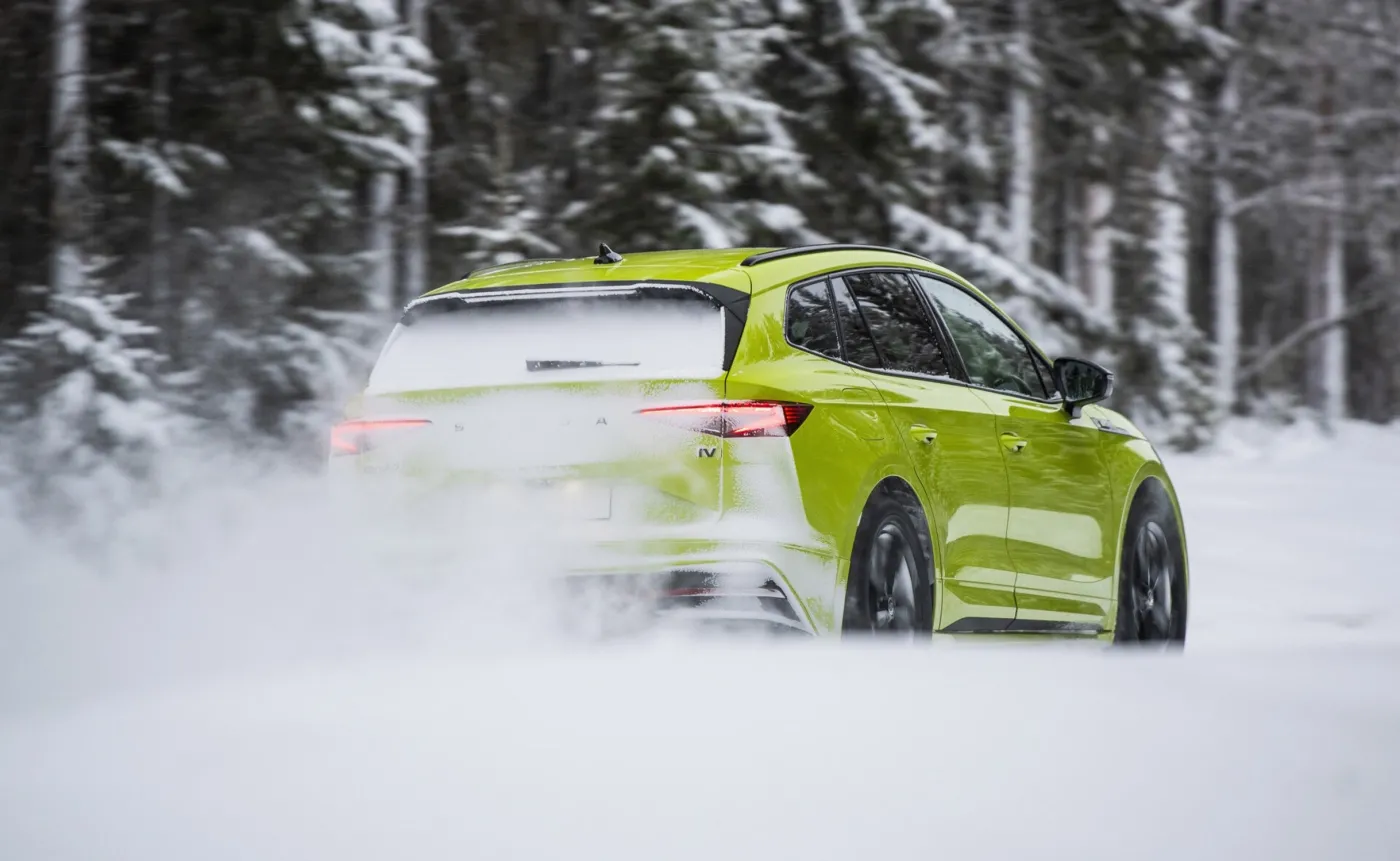 Skoda z napędem 4x4 nie boi się "zimy stulecia". Poradzi sobie nawet na śniegu i lodzie