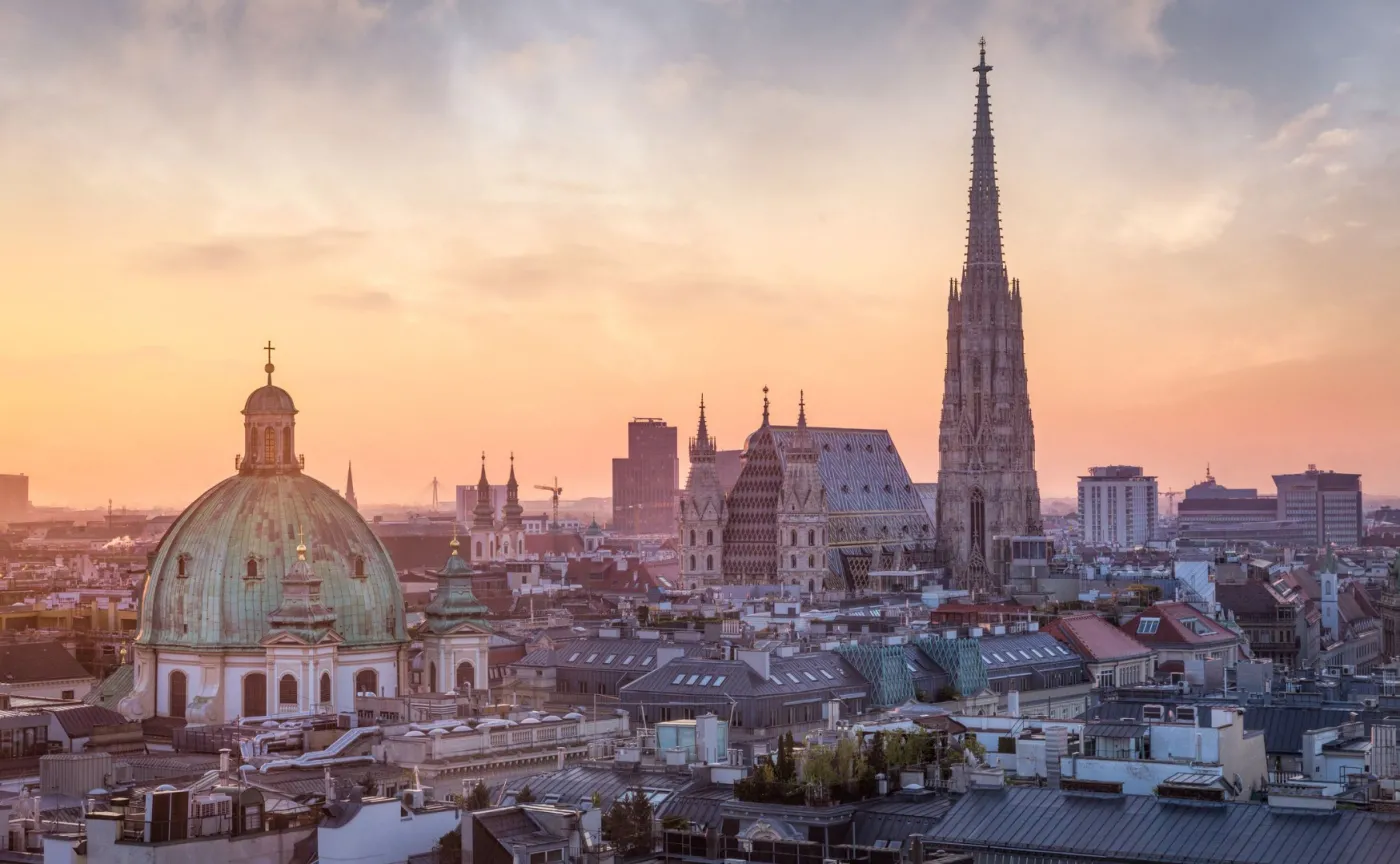 Tysiące osób protestowało w Austrii przeciw obowiązkowym szczepieniom na Covid-19