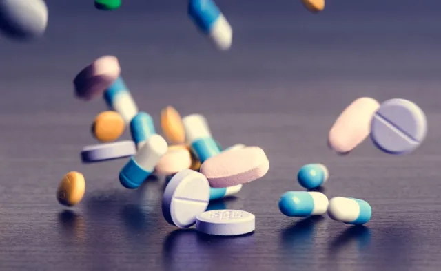 Przyjmujesz te leki? Uważaj na zęby i dziąsła!