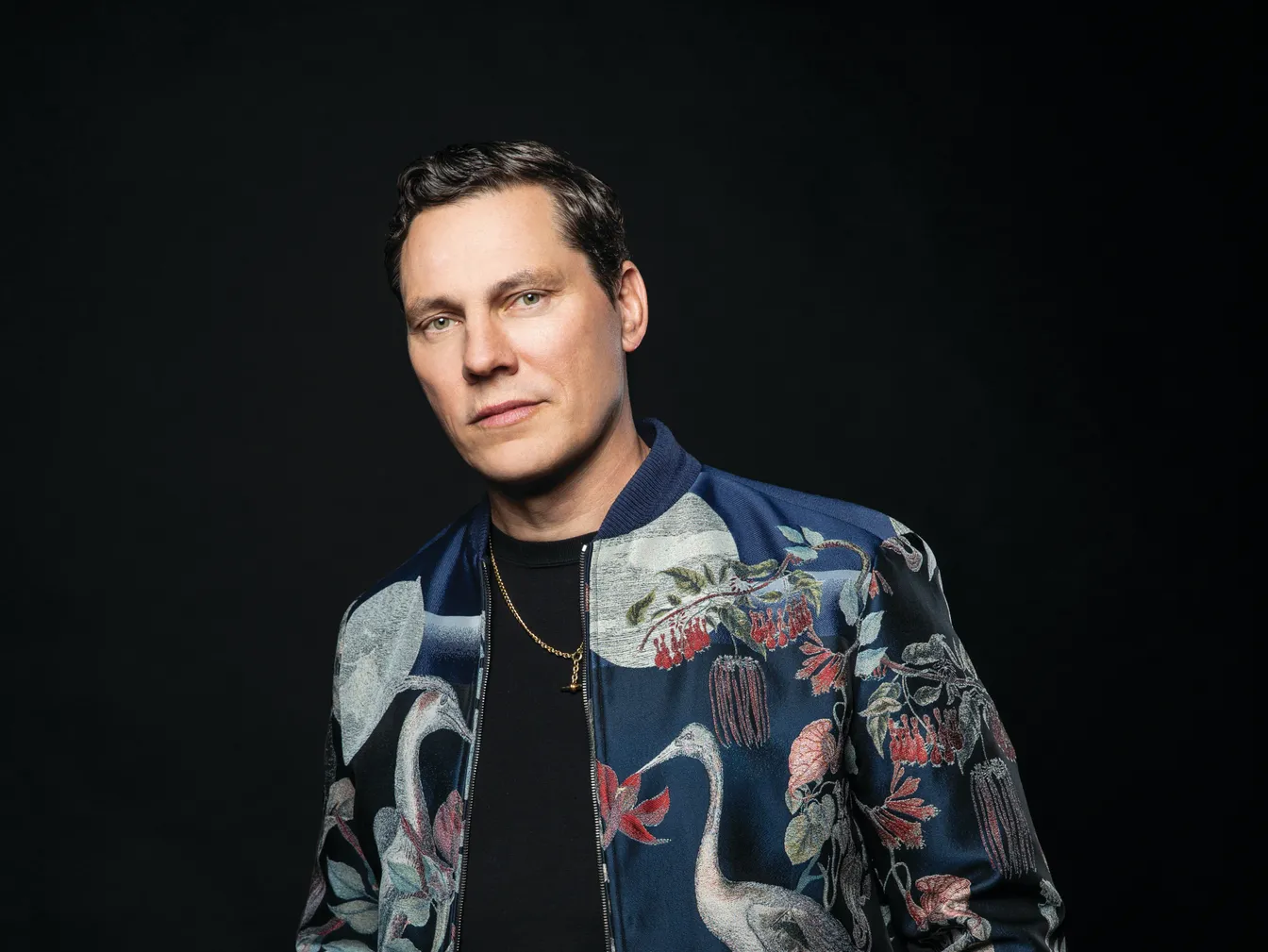 Tiësto ogłasza płytę "Drive". Nowy singiel "All Nighter"
